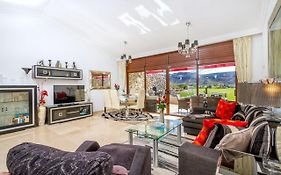 Casa Holmston, Duplex Villa With Hot Tub In Anfi Tauro Topaz